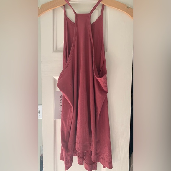 Two Athleta Essence Explore Tanks Size Small - Picture 5 of 7